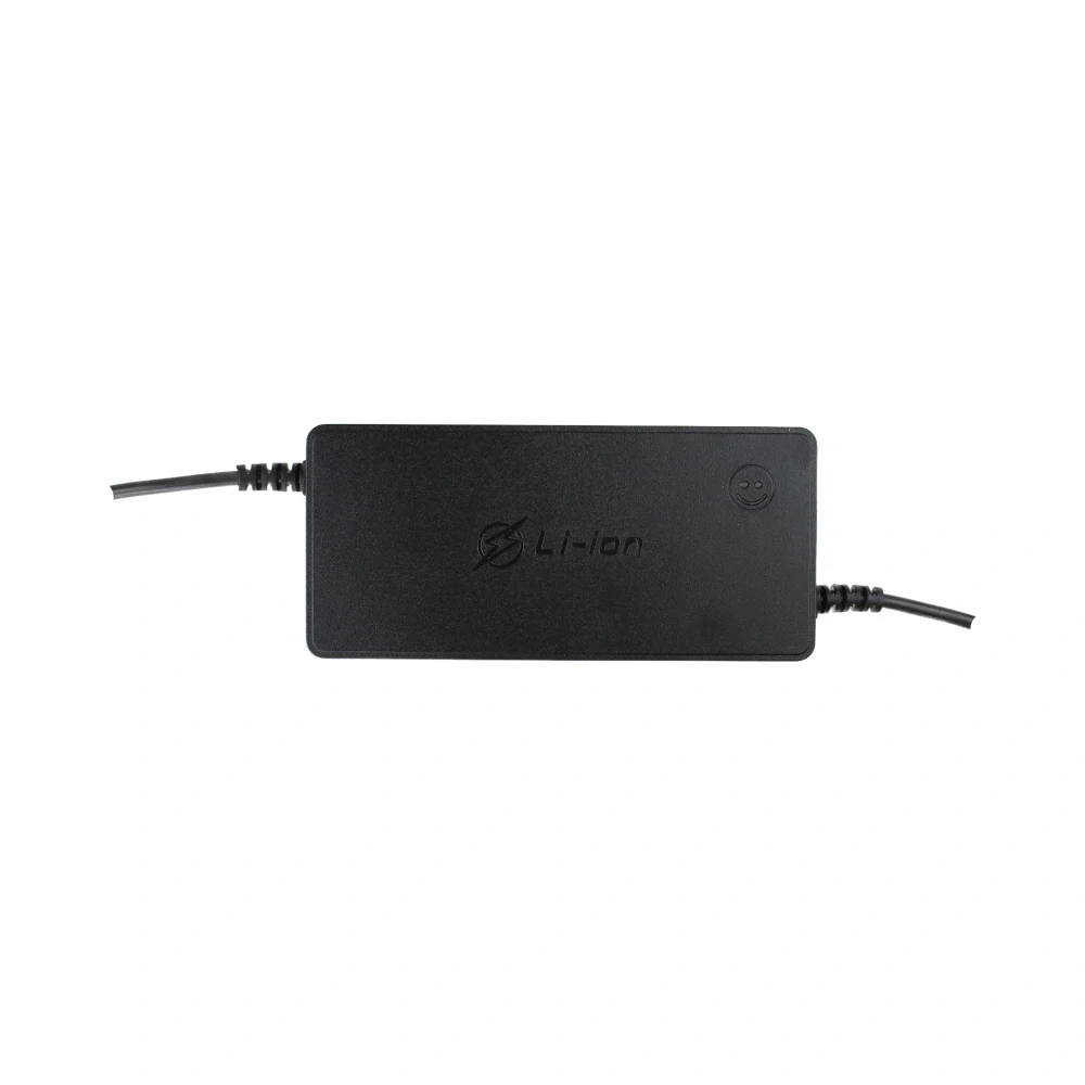 Univerzální nabíječka pro elektrické koloběžky - napájecí zdroj 67,2V 2A 3 - pin