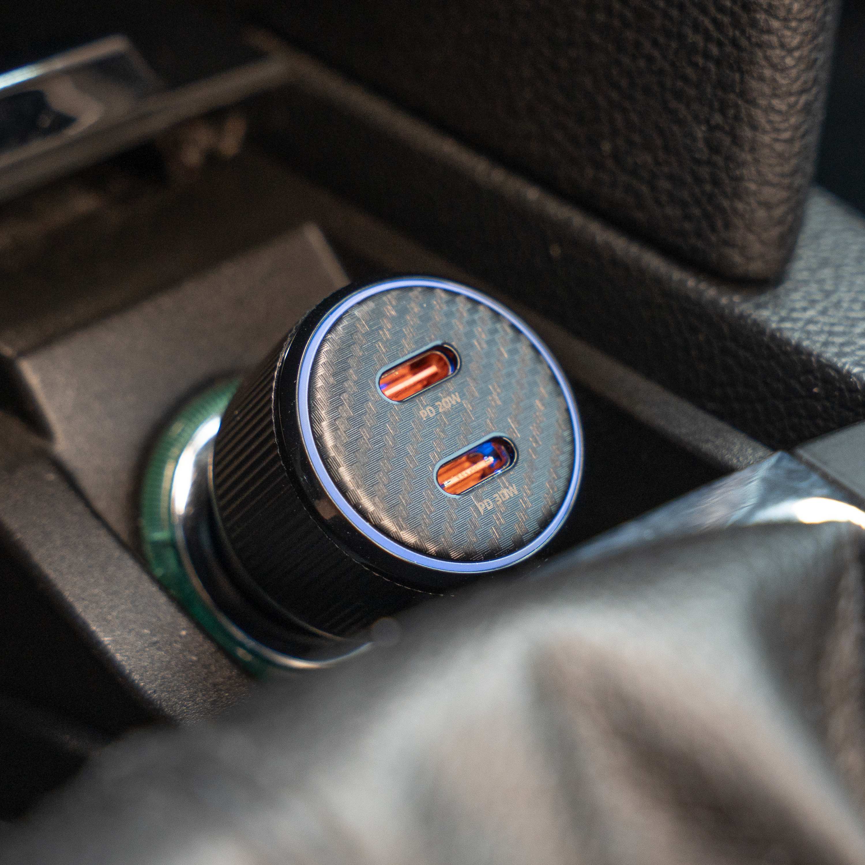 SWISSTEN Autonabíječka 2× USB-C Power Delivery 20W černá