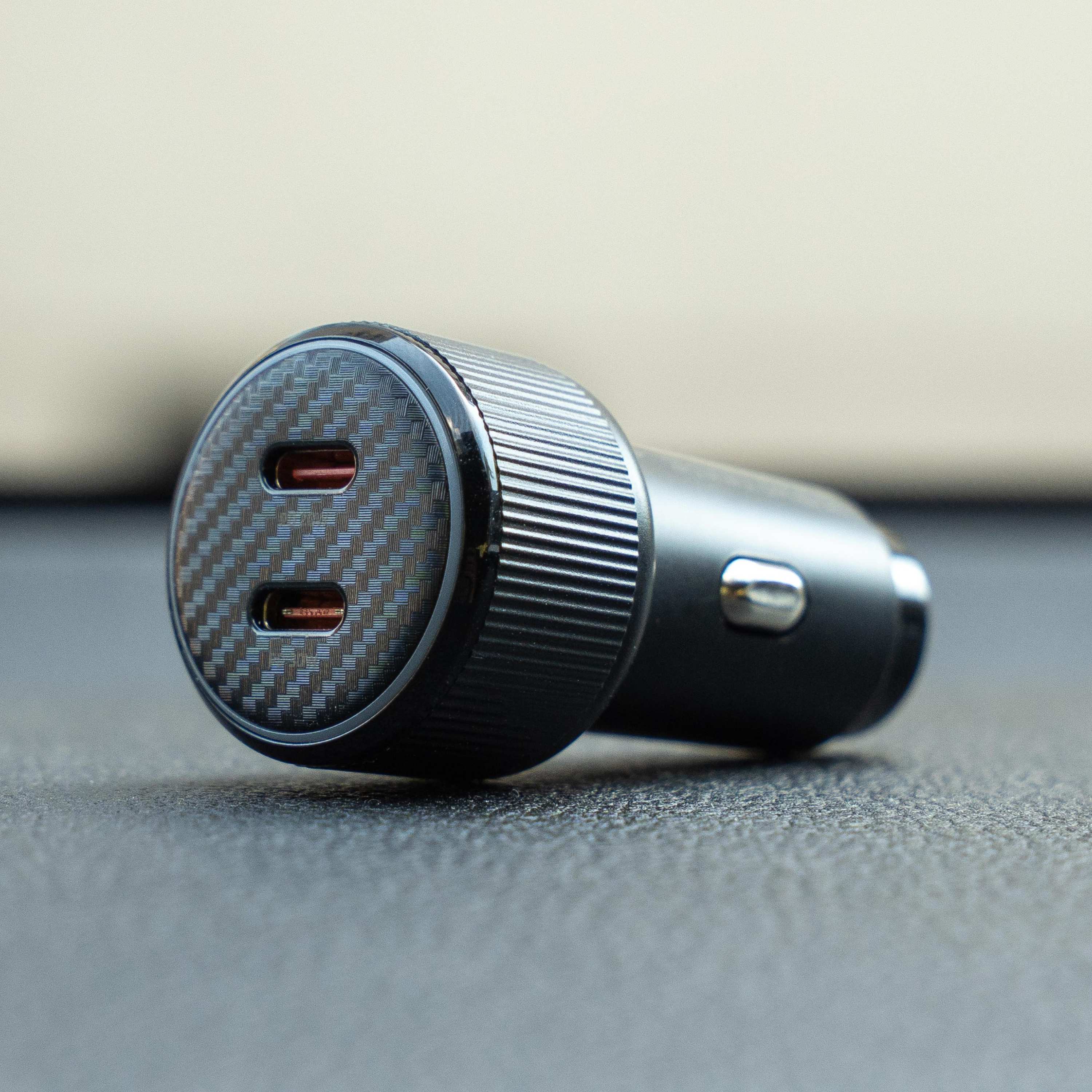 SWISSTEN Autonabíječka 2× USB-C Power Delivery 20W černá