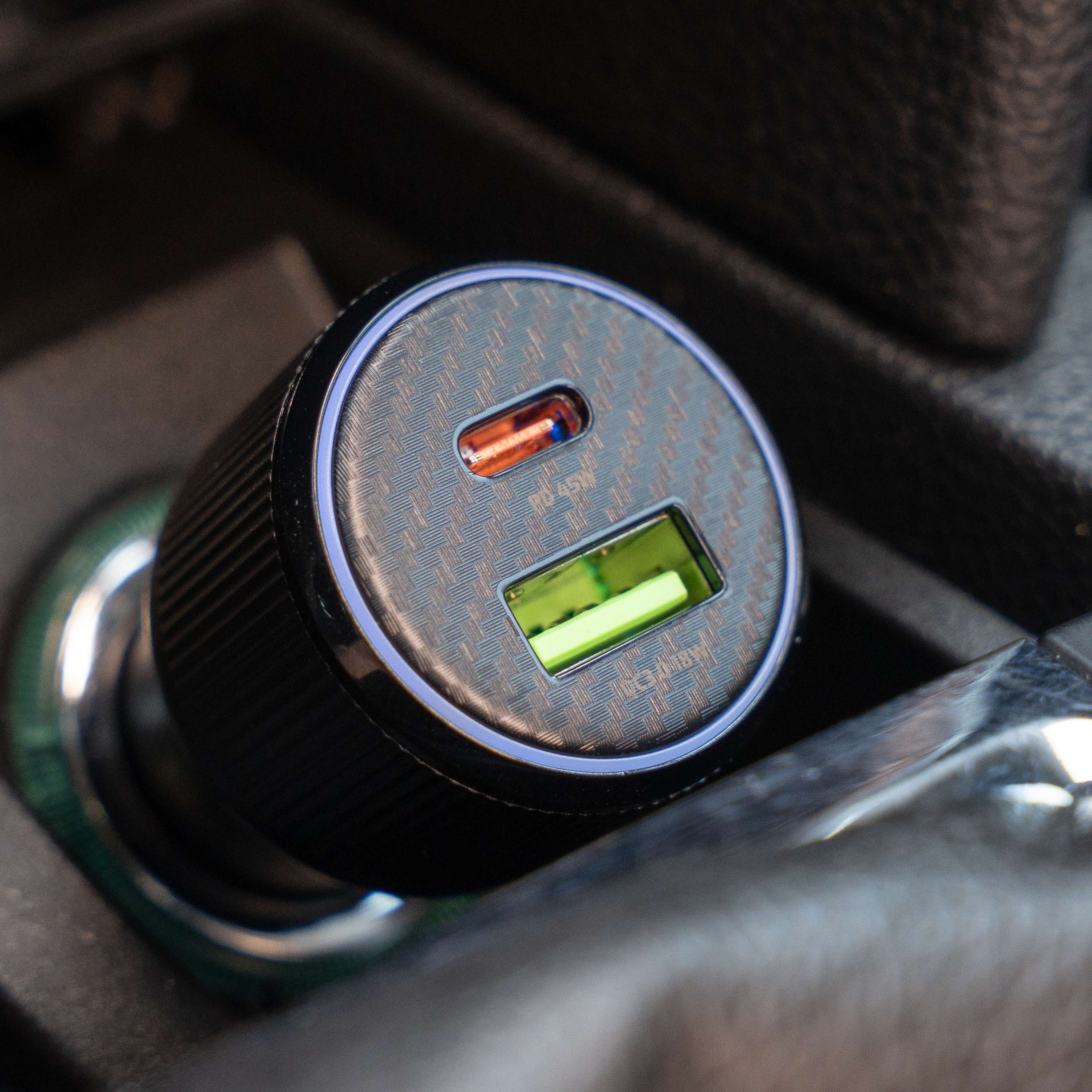 SWISSTEN Autonabíječka USB-C Power Delivery + USB-A Quick Charge 63W černá